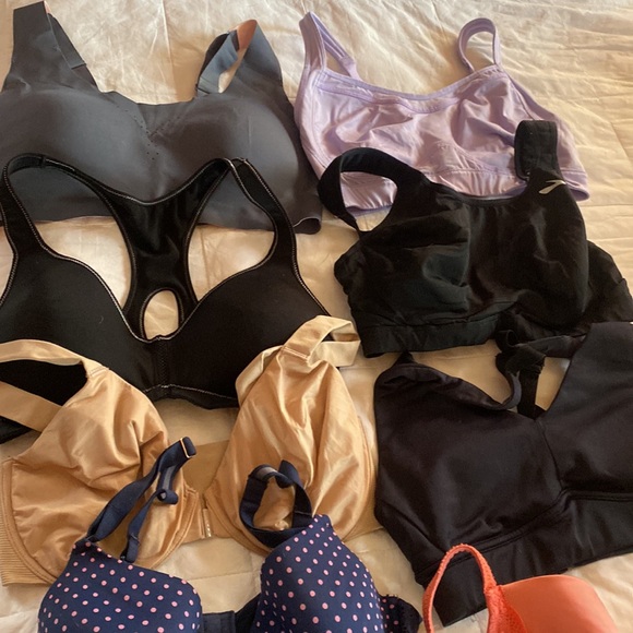 Bag of bras : sport, lightly lined, not lined etc size range 34d - 36dd M - L. - Picture 2 of 7